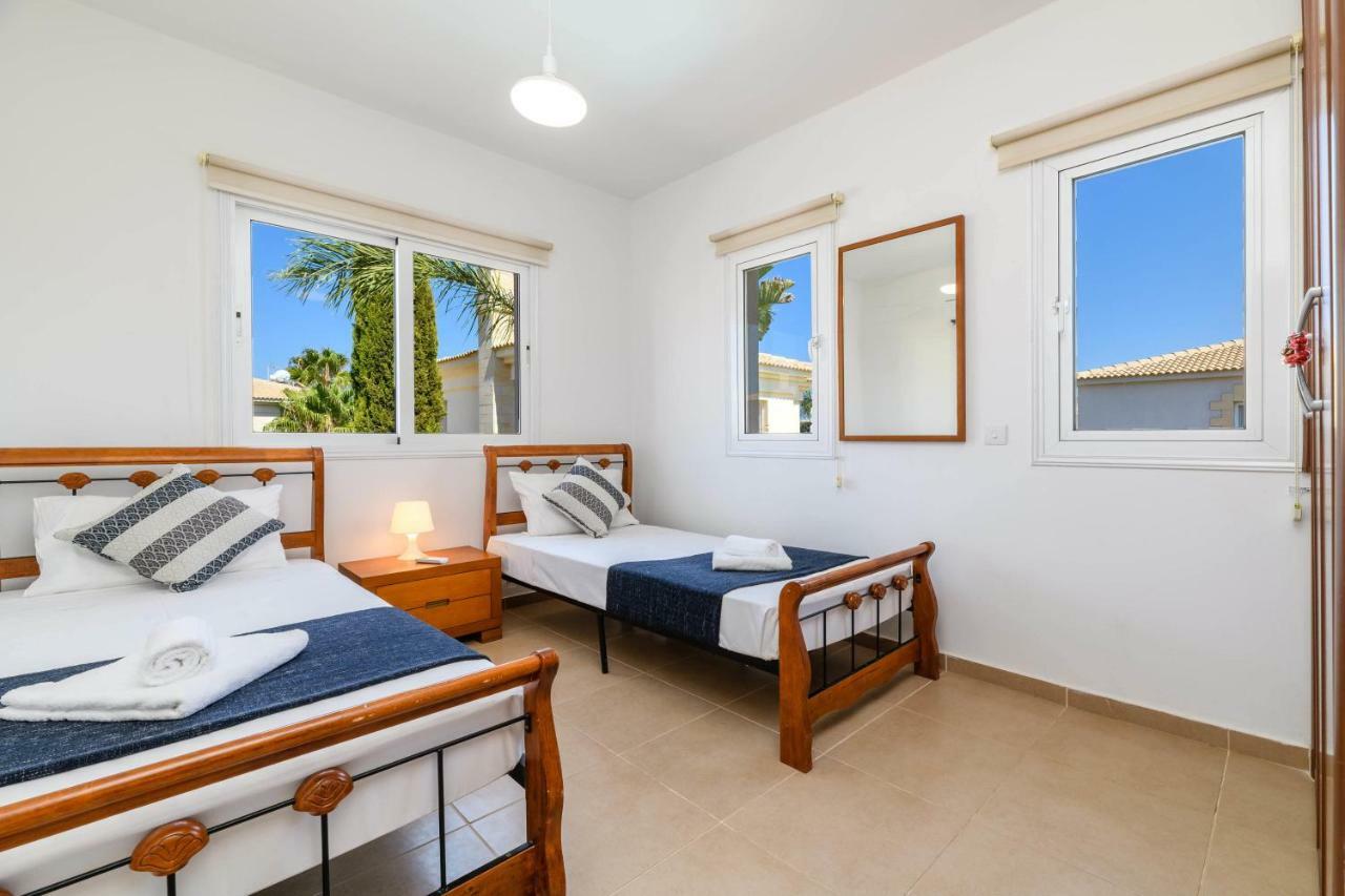 Villa Nadja Paralimni Luaran gambar